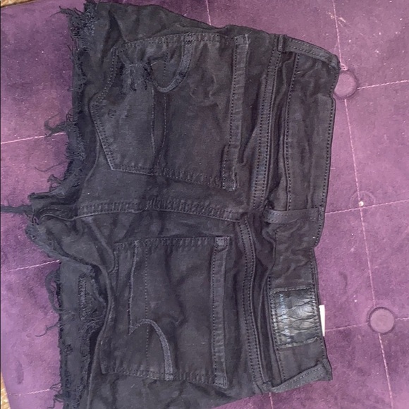 Black American Eagle Short Shorts - Picture 2 of 2